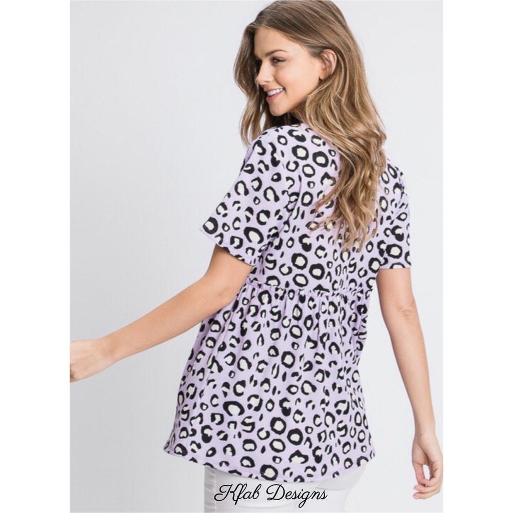 ❤️LAST! V Neck Animal Print Ruffled Lavender Top! - Picture 8 of 10